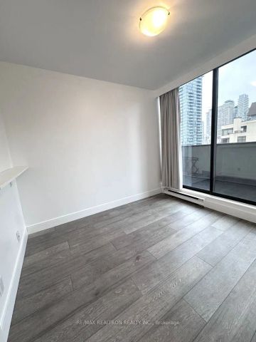914 Yonge Street #1106 - Photo 3