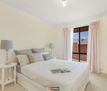 37 Ennor Crescent, Florey ACT, Belconnen - Photo 3