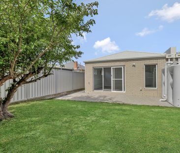 Spacious Modern Living in North Geelong - Pefect Family Home - Photo 5