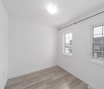 For Lease - 8 Wagon Lane, Barrie, Ontario - Photo 3