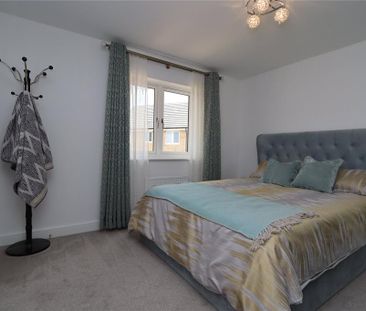 4 bedroom detached house to rent - Photo 3