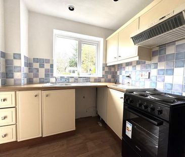 3 bedroom semi-detached house to rent - Photo 6