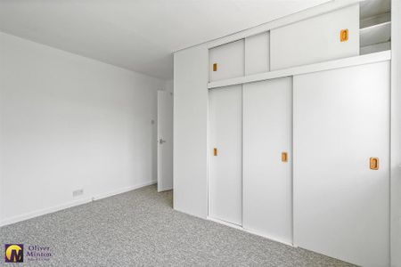 4 bedroom semi-detached house to rent - Photo 4