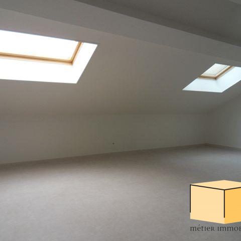 Location Appartement 1 pièce 32m² BELLEY 01300 - Photo 1