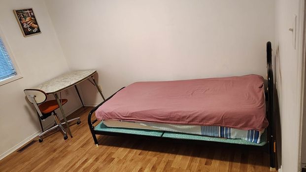 For Lease - 3050 Olympus Mews Unit# 3rd bedroom, Mississauga, Ontario - Photo 1