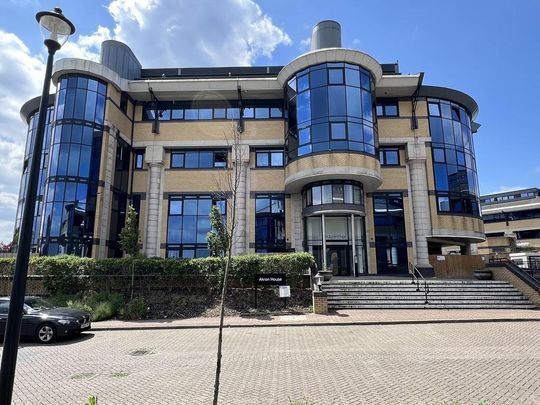 1 bedroom ground floor flat to rent - Photo 1