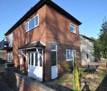 Long Ridge Lane, Upper Poppleton, York - Photo 1