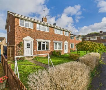 3 bedroom semi-detached house to rent - Photo 1