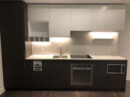 For Lease - 5 Buttermill Avenue Unit# 5812, Vaughan, Ontario - Photo 2