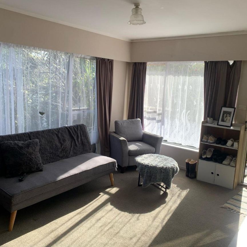 Low maintenance in a great location - Photo 1