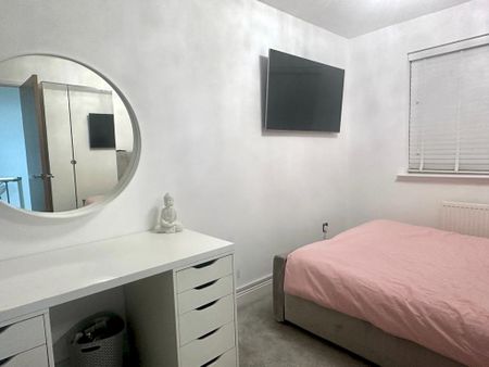 3 bedroom semi-detached house to rent - Photo 5