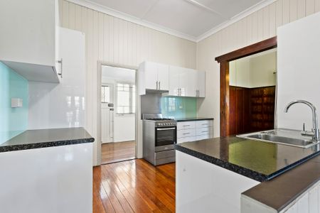 51 Mary Street, MOUNT LOFTY - Photo 2