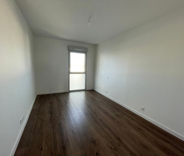 Location Appartement 4 pièces 86m² AYTRE 17440 - Photo 2