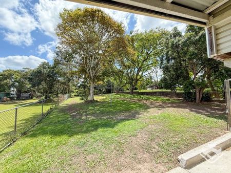 Charming 3-Bedroom Home on Expansive 1,348mÂ² Block in Salisbury - Photo 2