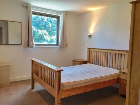 1 Bedroom Apartment To Rent - Photo 2