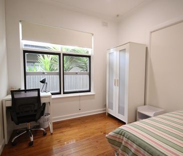 6-bedroom shared house / townhouse, Fox Avenue - Photo 6