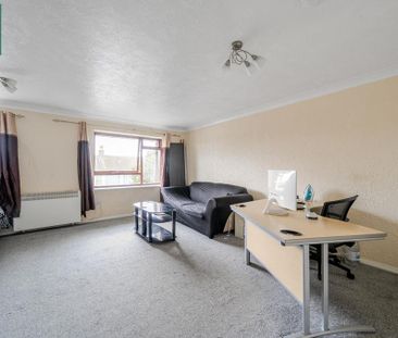 Studio to rent - Photo 6