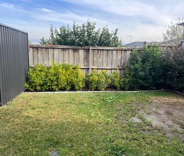 For Lease – Spacious 1 Bedroom Granny Utilies Included - Photo 5