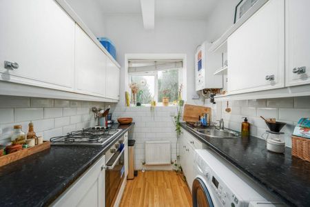 1 bedroom flat to rent - Photo 4