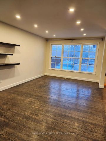 9 Dowling Crescent #Upper - Photo 3