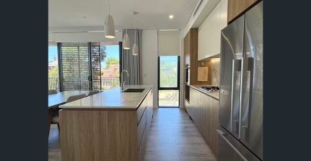 Luxury Two Bedroom Apartment - Photo 5