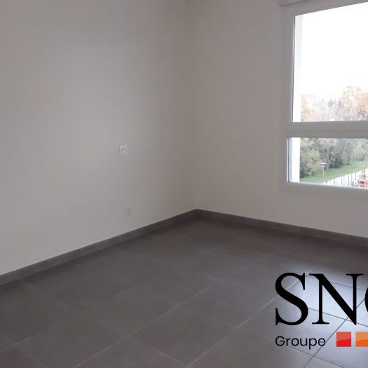 T2 AVEC BALCON ET PARKING - Photo 1