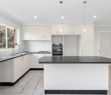 27 Branson Street, Dunlop ACT 2615 - House For Rent | Domain - Photo 1