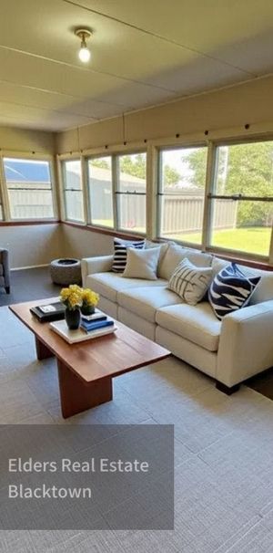 Conveniently Located Home! - Call for Private Inspection Today! - Photo 1