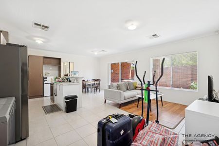 Modern Living in the Heart of Lynwood - Photo 5