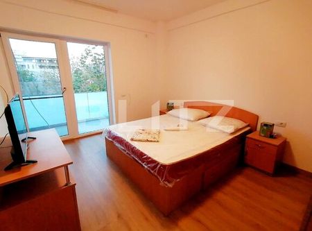 Apartament de 2 camere, centrala termica, parcare privata, zona Centrala - Fotografie 2