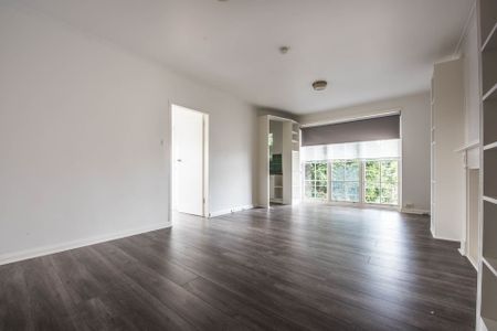 9/647 Toorak Road, Toorak. - Photo 3