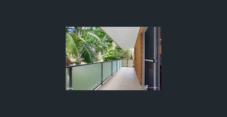 Updated apartment only a stones throw from Narrabeen Lake - Photo 2