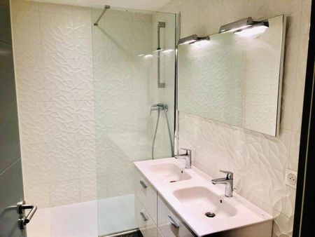 Appartement 3 pièces - 71000 Mâcon - Photo 3