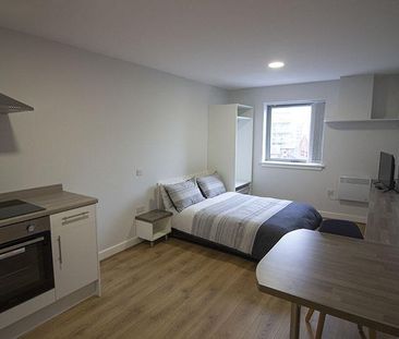 Studio to rent - Photo 5