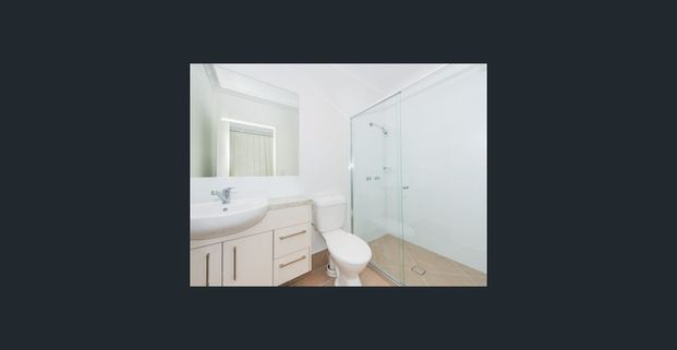 Modern 1 Bedroom Duplex - Photo 1