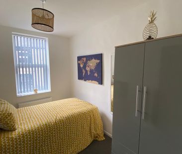 1 bed house share to rent in Raglan Road, Burnley, BB11 - Photo 2