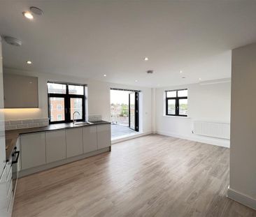 Cambridge Place, Aylesbury - Photo 3