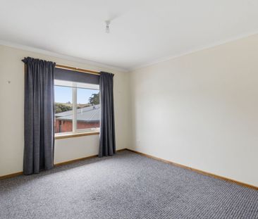 Beautiful Fully Furnished Home - Photo 2