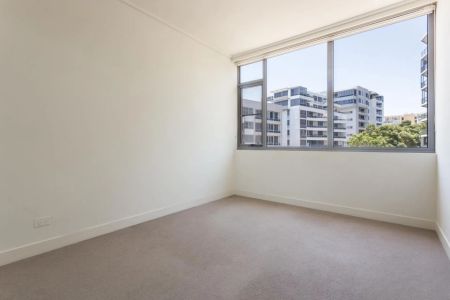 407/20 Shoreline Drive, Rhodes. - Photo 2