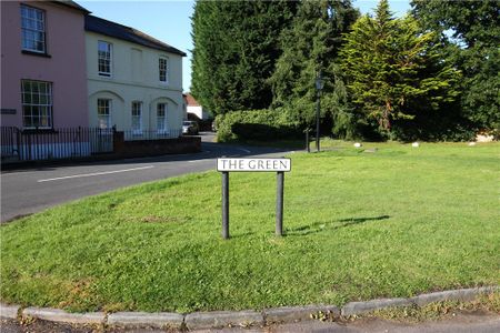 Albert Road, Englefield Green - Photo 3