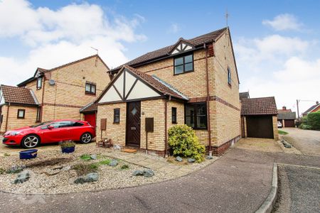 Spruce Crescent, Poringland, Norwich - Photo 2