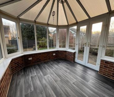 2 bedroom semi-detached house to rent - Photo 5