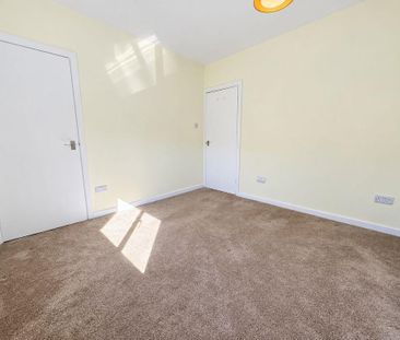 2 bedroom semi-detached house to rent - Photo 5