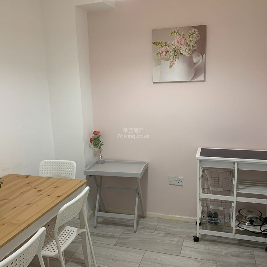 Room in a Shared House, Lichen Green, CV4 - Photo 1