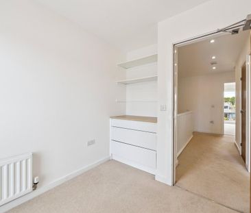 4 bedroom terraced house to rent - Photo 6