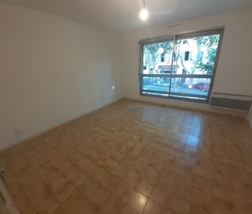 Appartement 1 pièces 28m2 MARSEILLE 6EME 536 euros - Photo 5