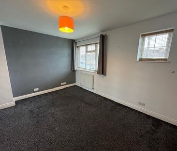 MancetterRoad, Shirley, SOLIHULL - Photo 3
