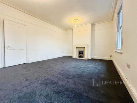 4 bedroom semi-detached house to rent - Photo 2