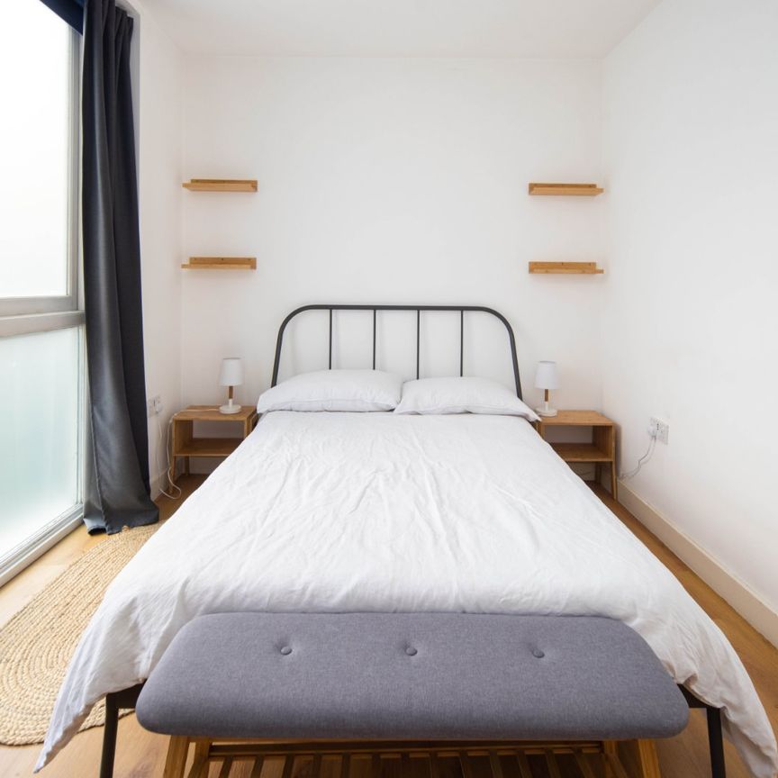 Roding Road, E5 - Photo 1