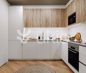 2 room luxury Apartment for rent in Barcelona, Spain - Photo 2